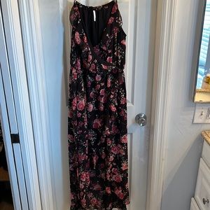 ✨CLOSET CLEAN OUT SALE: Floral Dress